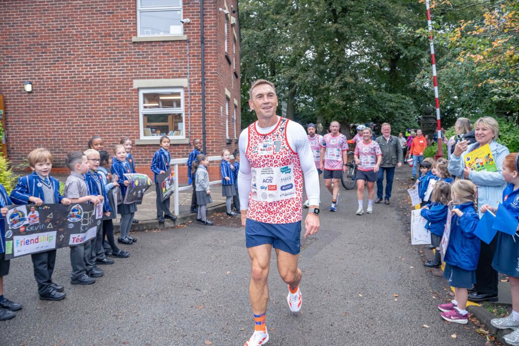 Sir Kevin Sinfield at Bridgewater School on Day 6 of his final 7 in 7 challenge